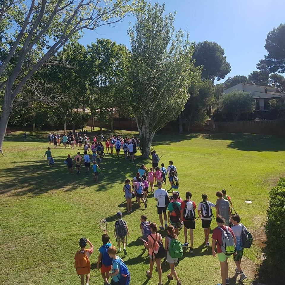 Escoles Estiu, esportiva, tennis, pàdel, natació, vela…