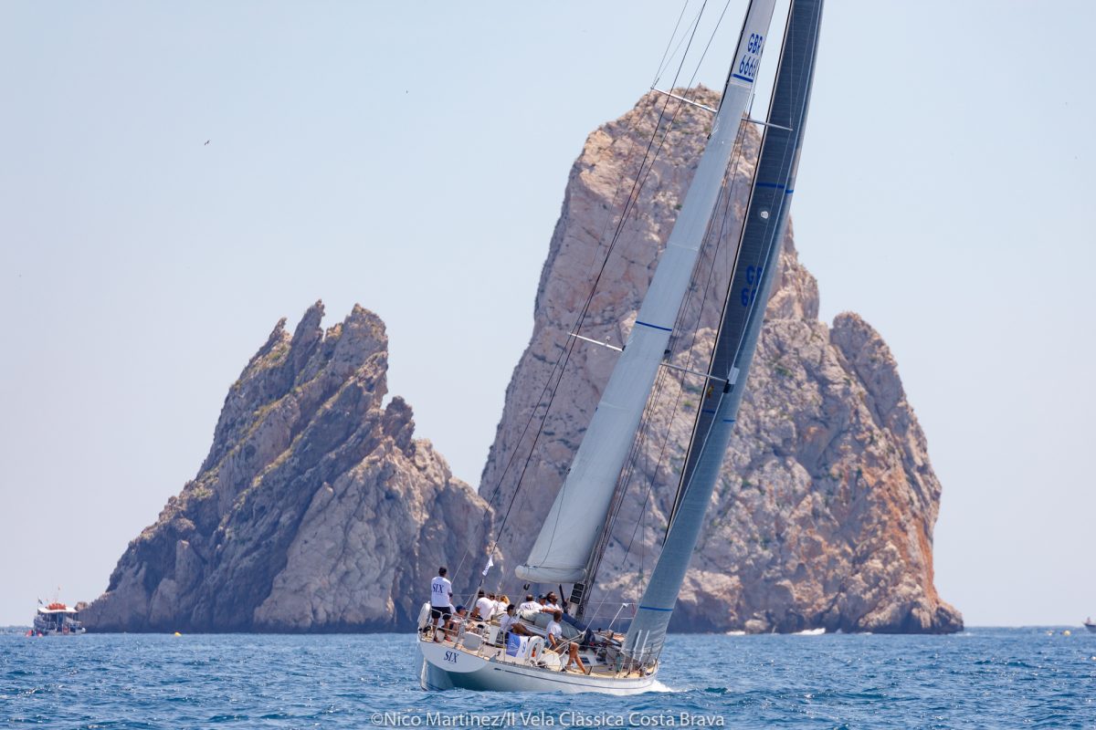 El Six Jaguar i l’Emeraude, vencedors de la 2a edició de la regata Vela Clàssica Costa Brava