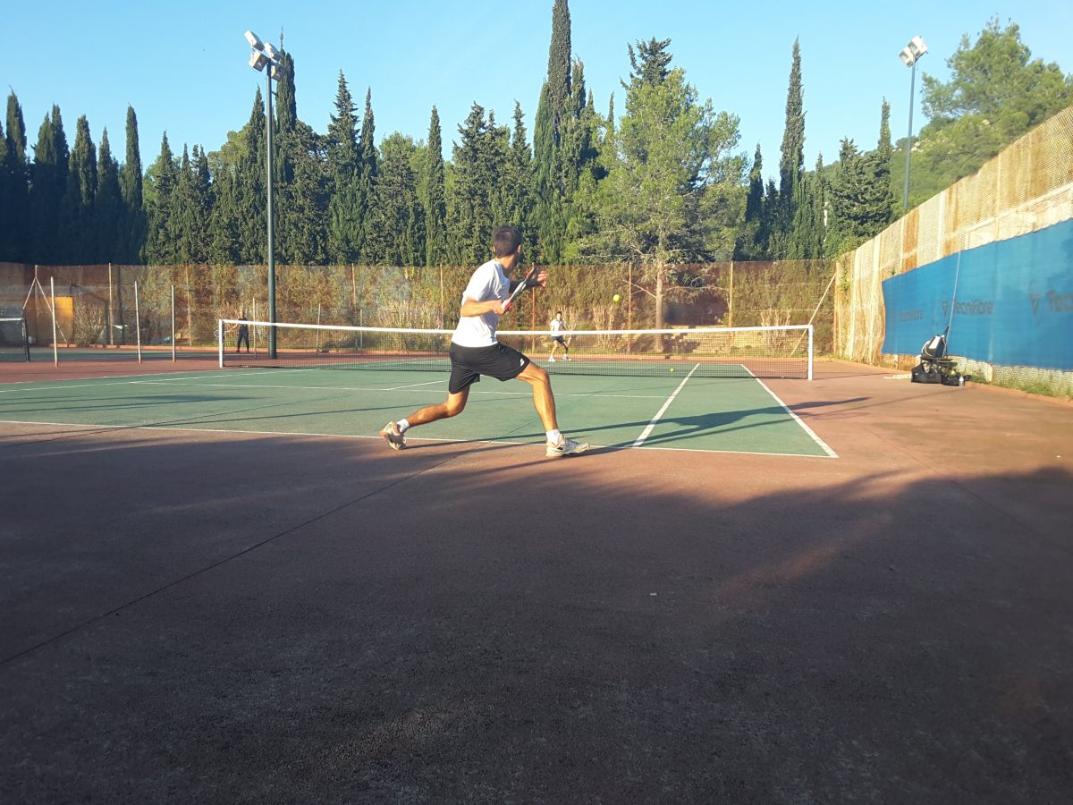 L’equip absolut de tennis a dos victòries de la temporada perfecte