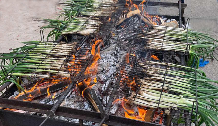 La segona Jornada gastronòmica “Calçotada i Brasa” reuneix més de seixanta comensals